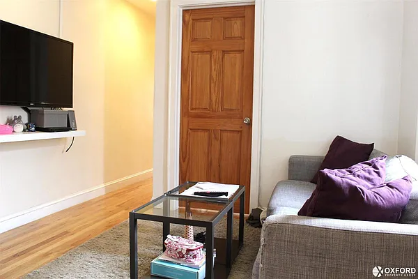 Rented by Oxford Property Group | media 62