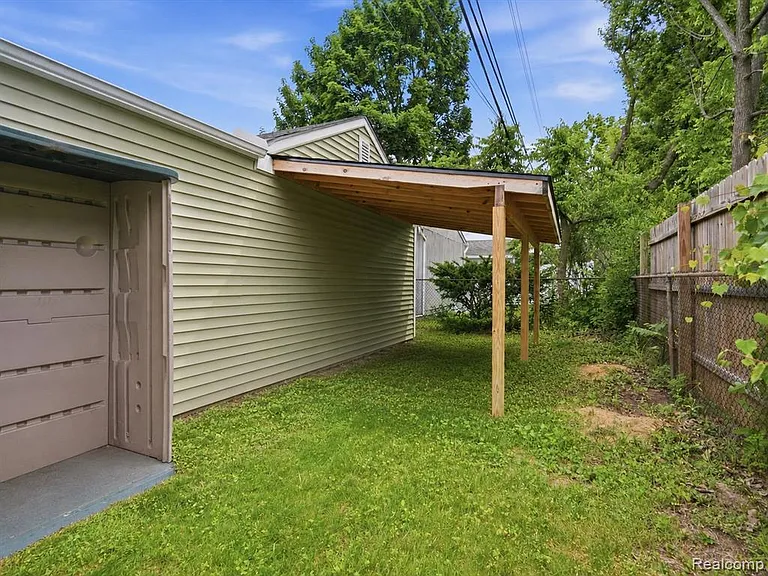 1514 S Wilson Ave — Photo 23