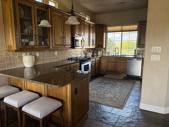 4th image of 2611 W Laquinta Dr