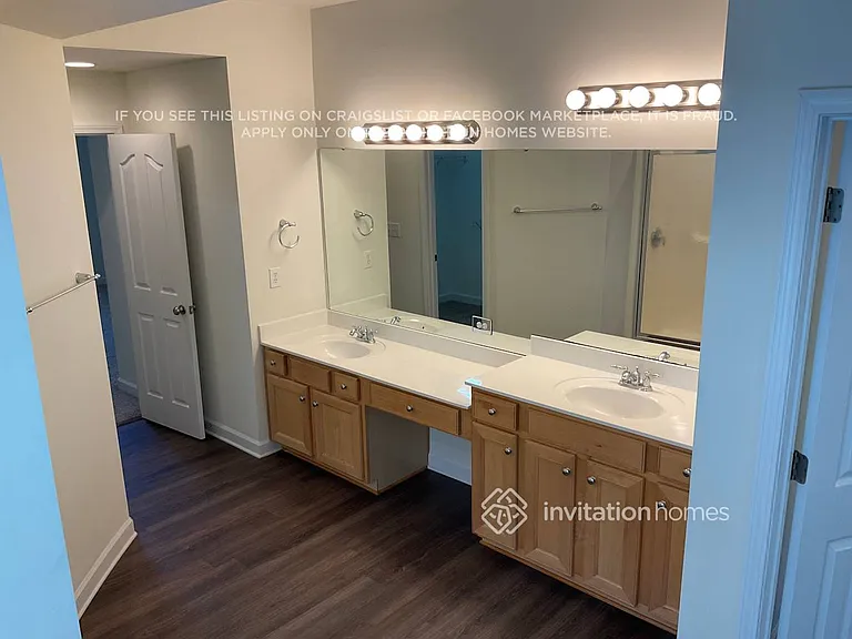 8121 Acacia Ct — Photo 10