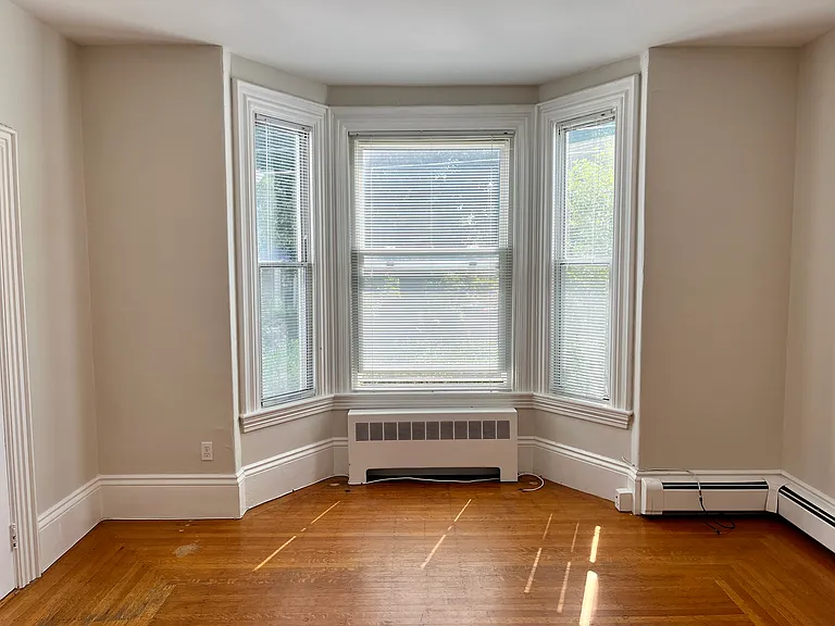 66 Walnut St #1 — Photo 6