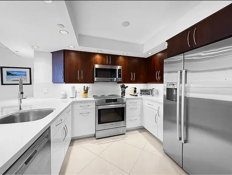 3000 N Ocean Dr — Photo 3