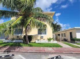 895 80th St, Miami Beach, FL