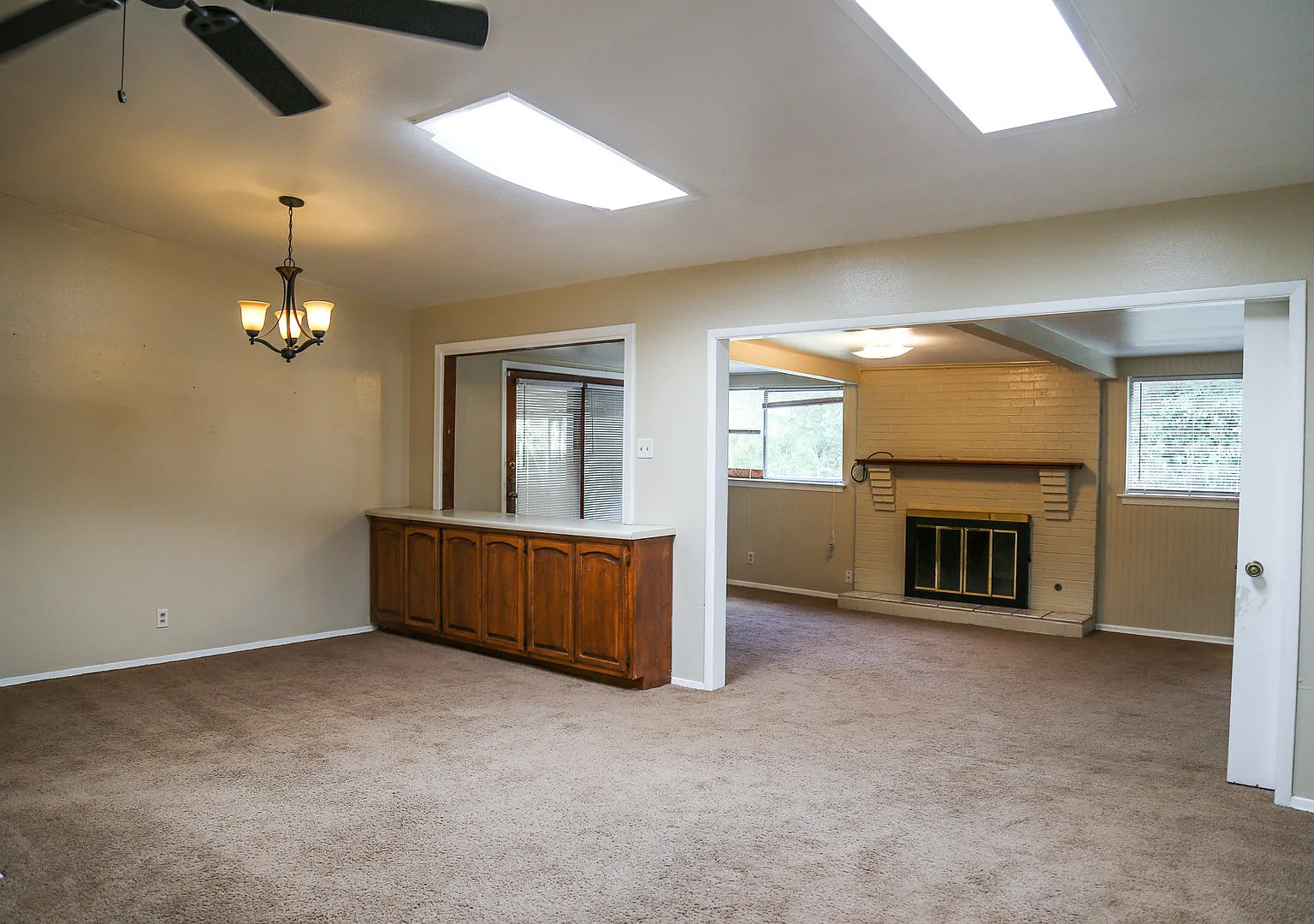 Charming 3-bedroom, 2-bath tucked away in highly desirable Northwood — Photo 3