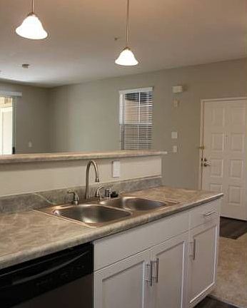 Spacious Countertops