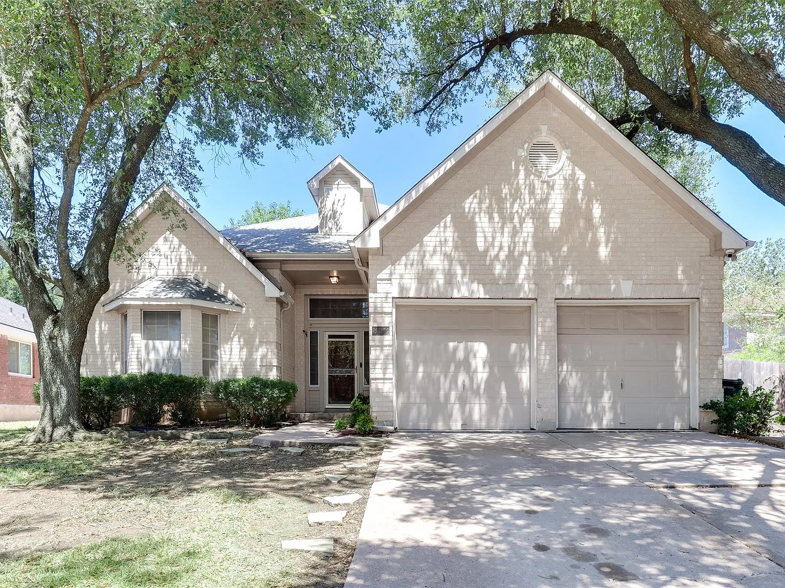 4 bed, 3.0 bath, 2794 sqft, $2,595 — Photo 2