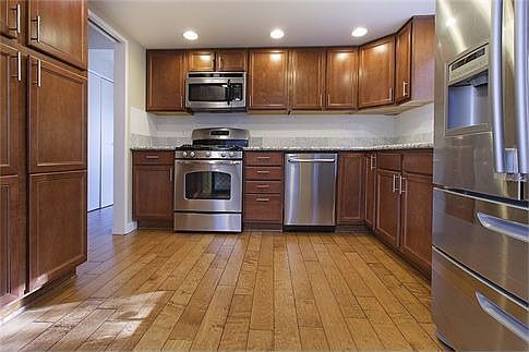 4th image of 245 169th Ave NE