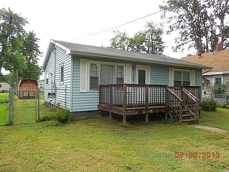 2nd image of 1309 Catherine St