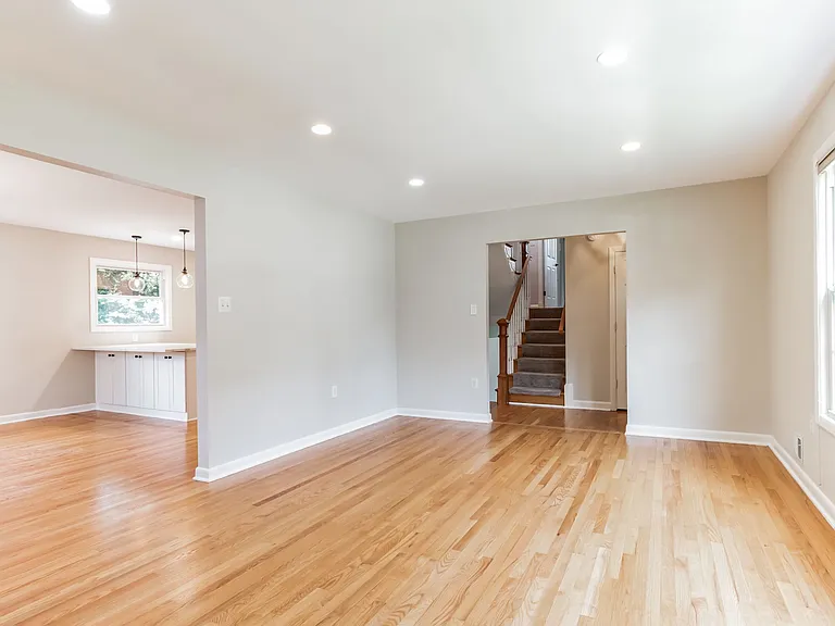 9902 Holmhurst Rd — Photo 9