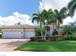 4987 Cerromar Dr, Naples, FL 34112