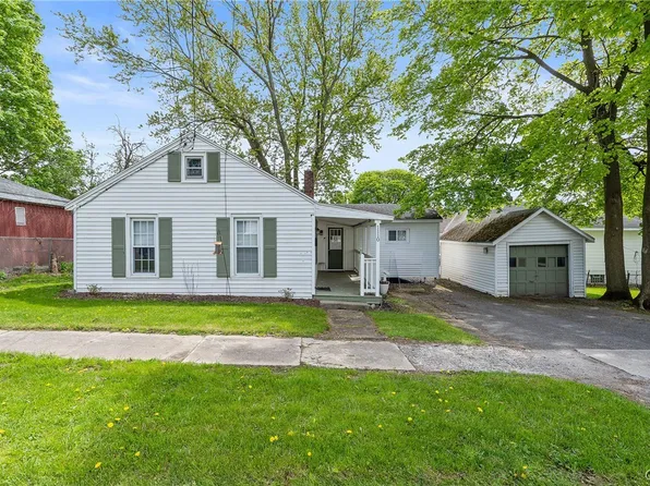 1110 Sunnycrest Rd, Syracuse, NY 13206