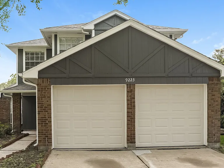 9223 Bristlebrook Dr — Photo 1