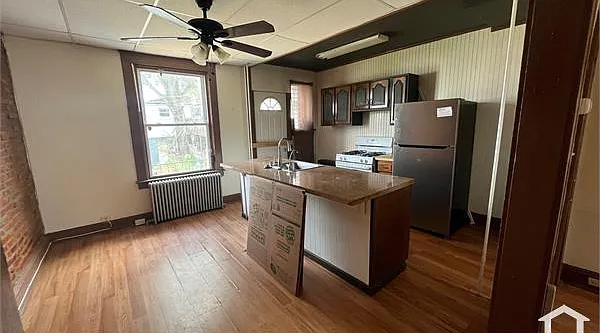 2 bed, 1200 sqft, $1,560 — Photo 2
