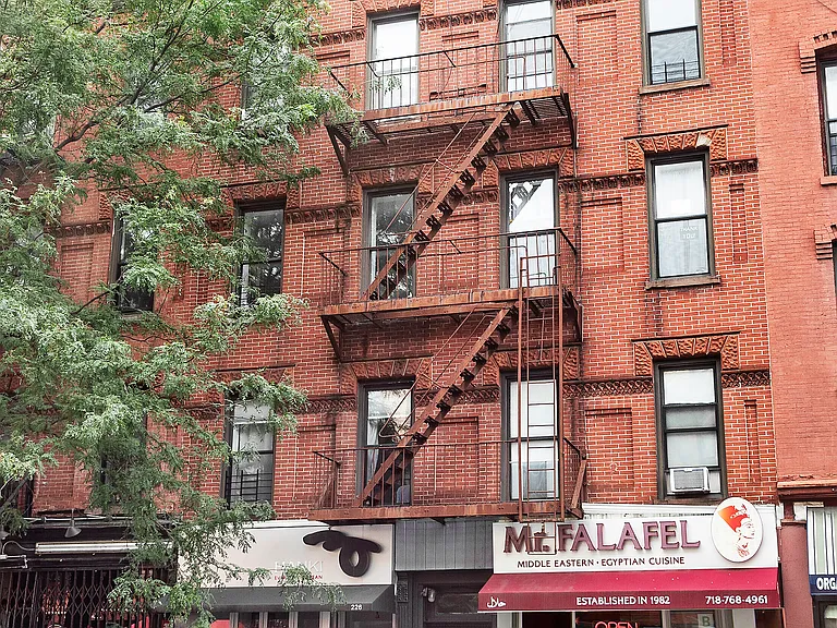 226 7th Ave #4R — Photo 12