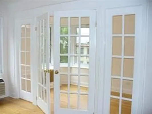 Sold by R New York | media 2