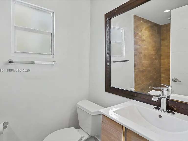 10710 SW 43rd Ln #1 — Photo 9