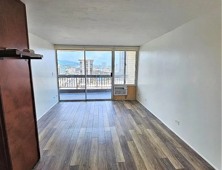 775 Kinalau Pl #1807 — Photo 2