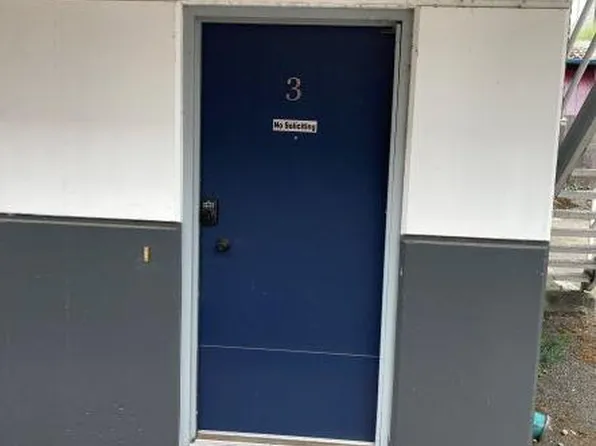 919 NW 57th St #3, Seattle, WA 98107