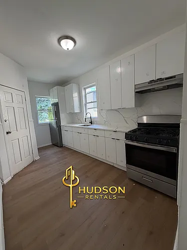 133 Boyd Ave Photo 1