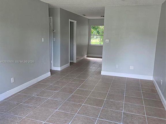 3rd image of 2105 Delaware Ave #A