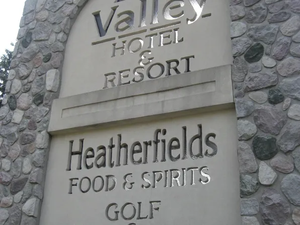 6241/6245 Muirhead Dr, Bay City, MI 48706