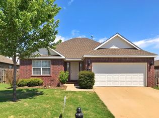 403 W Worchester St, Siloam Springs, AR 72761