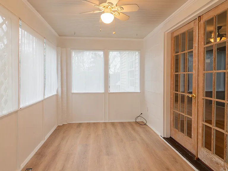 1708 Richard St — Photo 7