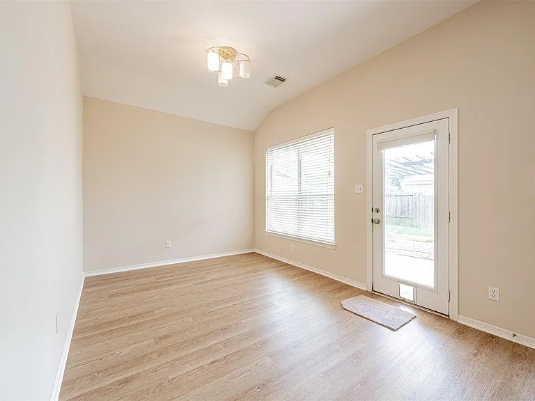 13727 Charterhouse Way — Photo 27