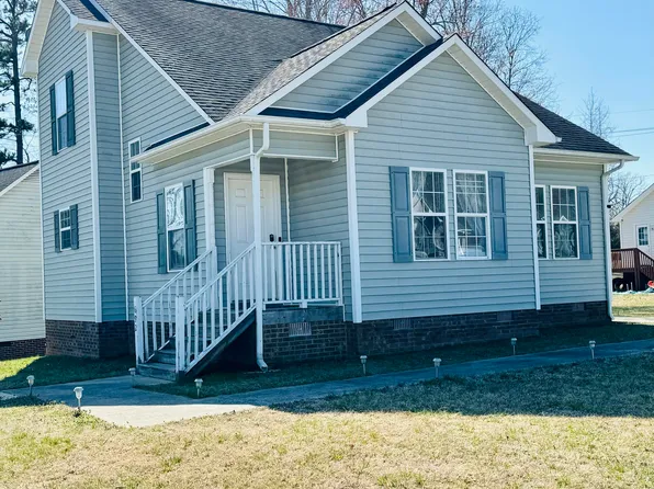 692 Manning Ave, Elon, NC 27244