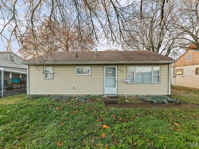 909 Royal Heights Rd, Belleville, IL, 62226