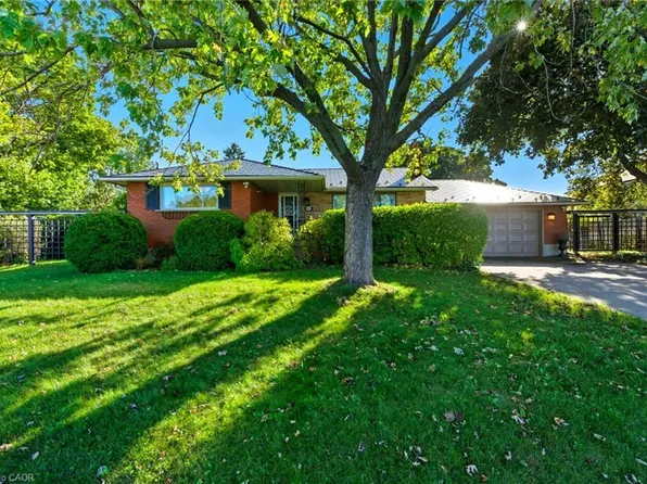 67 Lakeside Dr, Grimsby, ON L3M 2L3