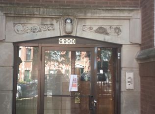 6902 S Paxton Ave #2, Chicago, IL 60649