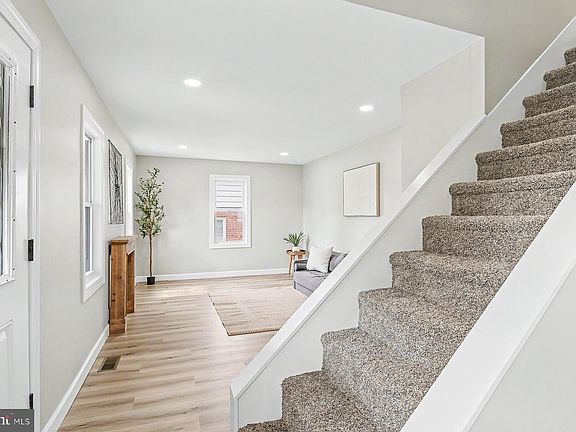 4th image of 3984 Williams St