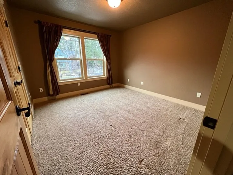 60817 Yellow Leaf St — Photo 22