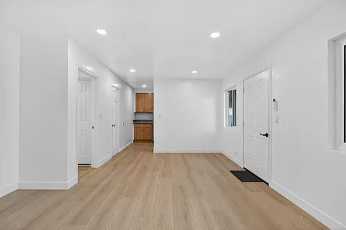 1015 Grover Ave #3 Photo 1