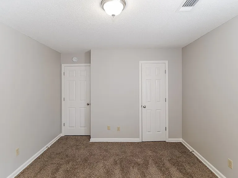 1262 Breezy Valley Dr — Photo 14