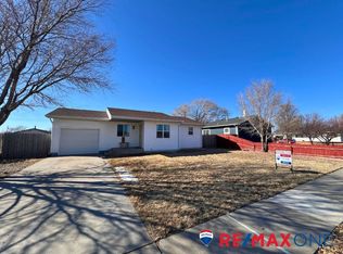 203 Prairie Ln, Holcomb, KS 67851