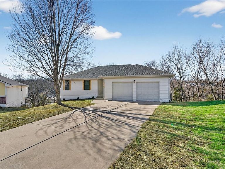 Listing photo 3