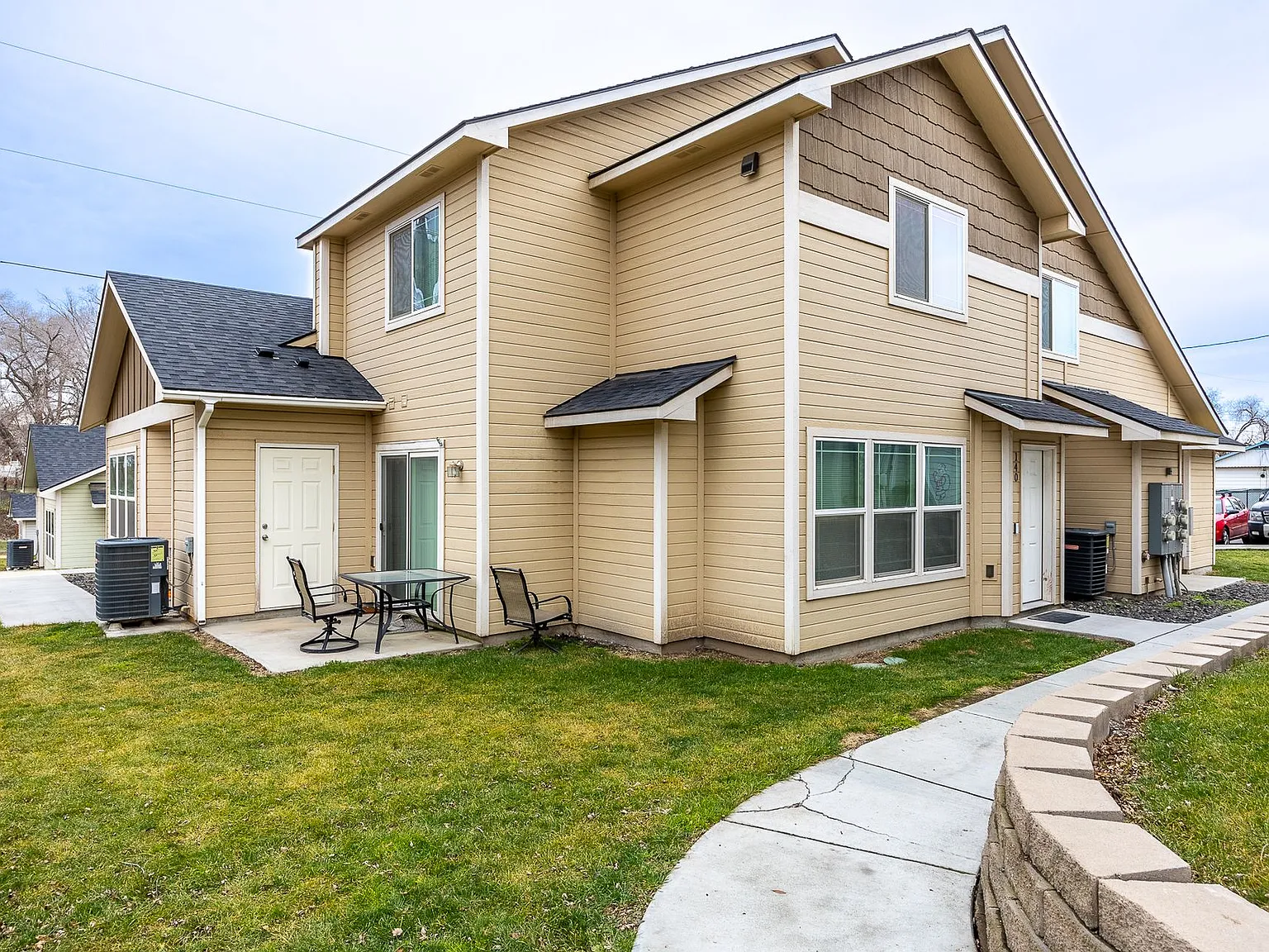 Highlands Townhomes — Photo 4