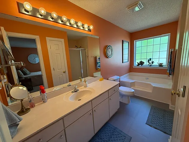 4319 Lotus Ct #F — Photo 20