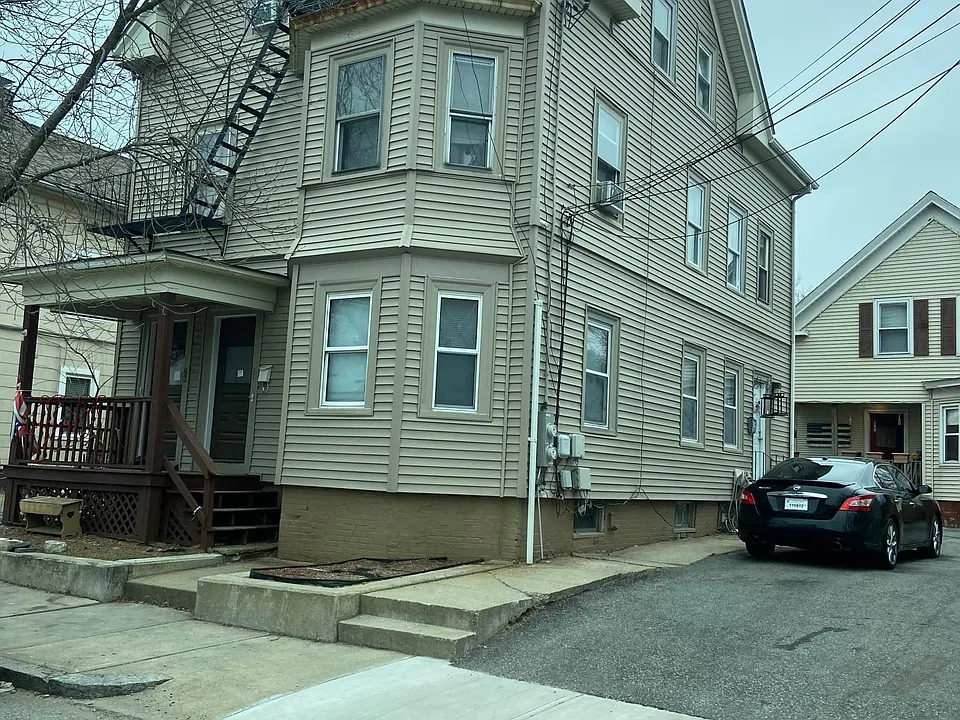 Lincoln Ave