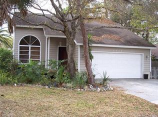 2040 Upton Ave, Sarasota, FL 34232