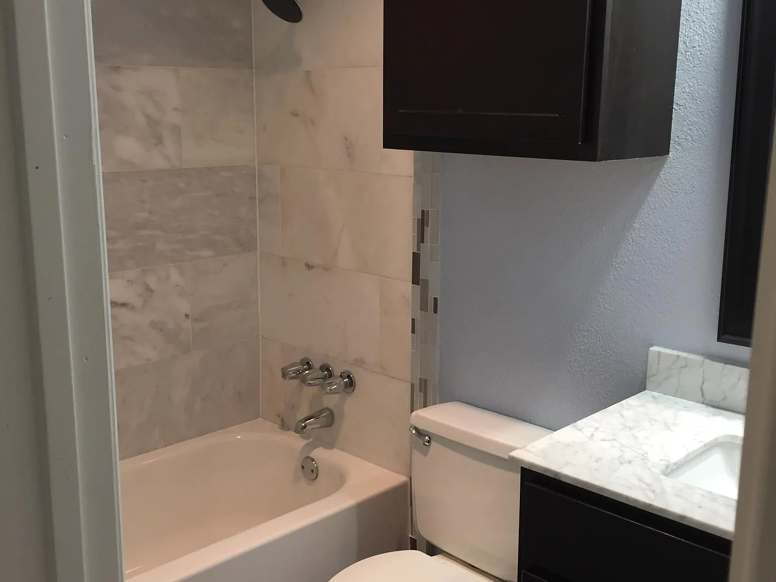 2534 Norway Dr — Photo 2