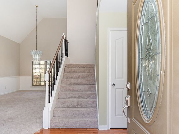 3rd image of 728 Bluewater Dr