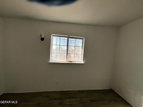 3rd image of 3027 Jefferson Ave