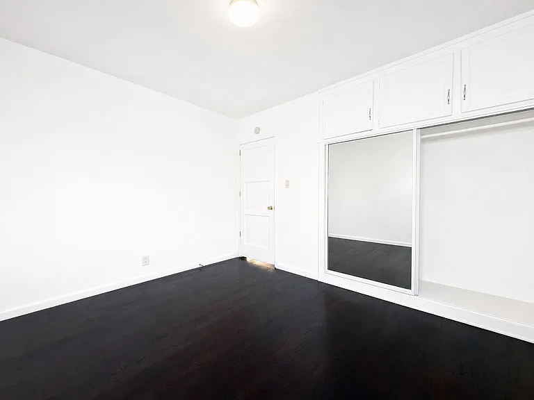 2106C Delaware Ave — Photo 13