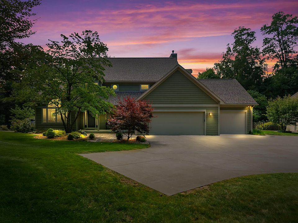 1st image of 8168 Fernwood Dr