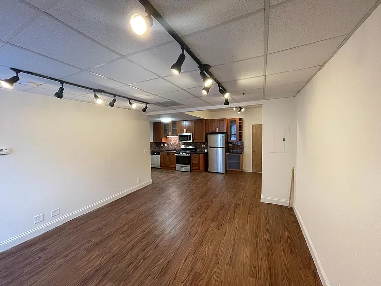 1822 Ridge Ave #200 — Photo 5