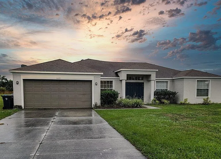 1607 Avondale Ridge Dr — Photo 1