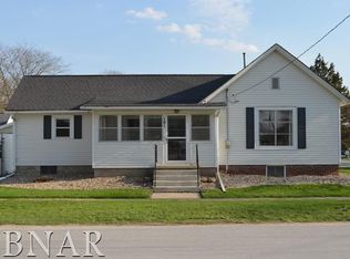 101 E 2nd St, Gridley, IL 61744